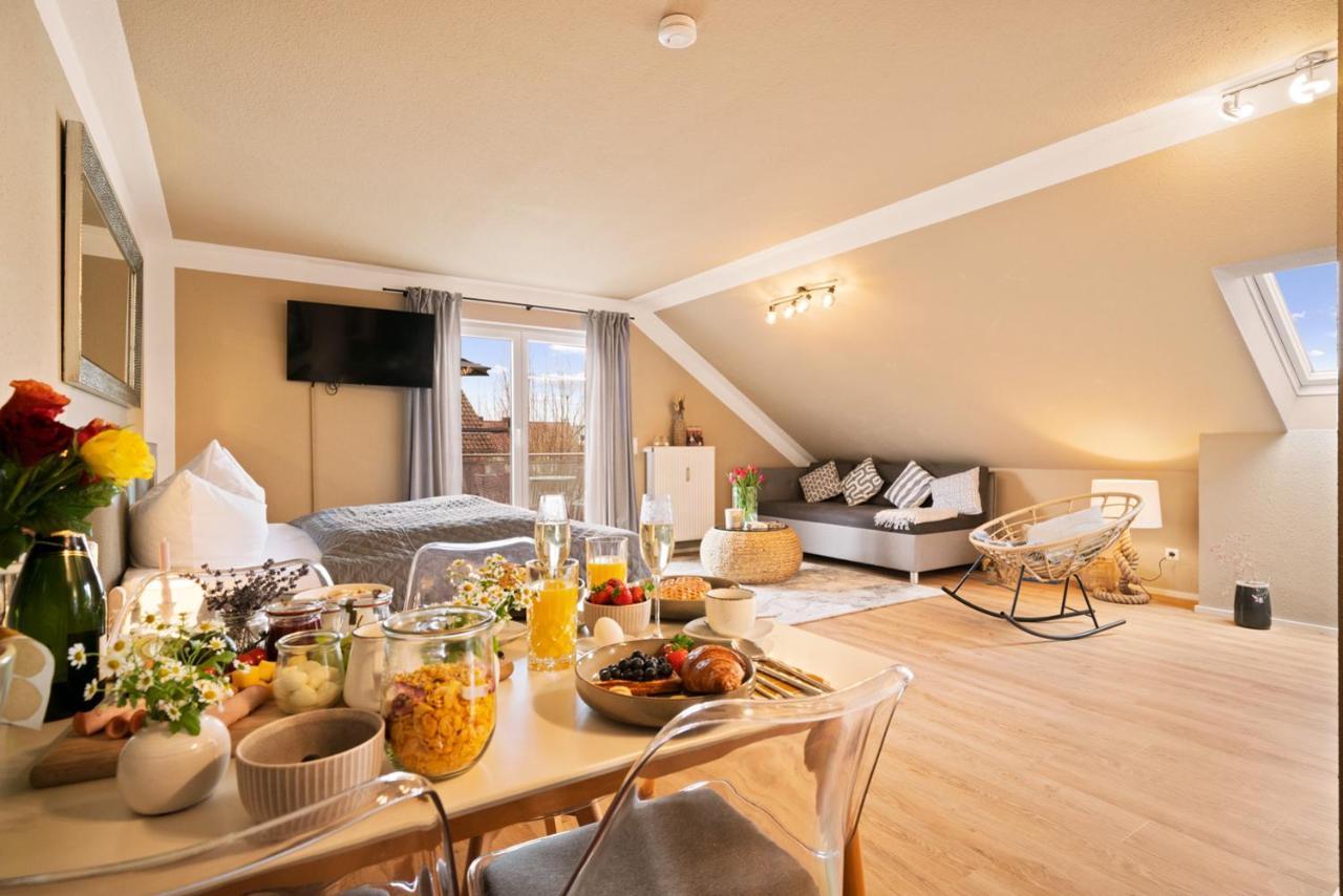 Ferien-Apartment Seewiesen Mit Privatstrand Friedrichshafen Exteriér fotografie